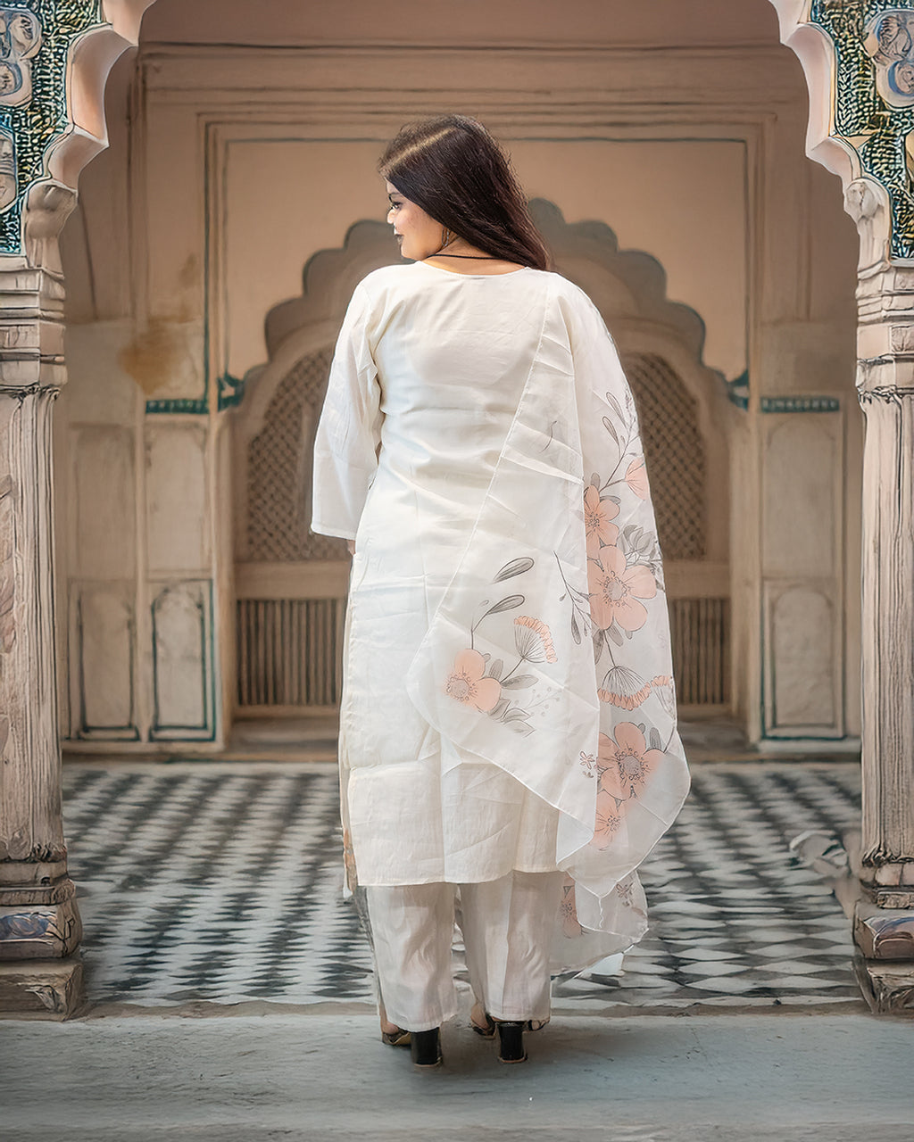 Chandni White Suit Set with Delicate Thread Embroidery